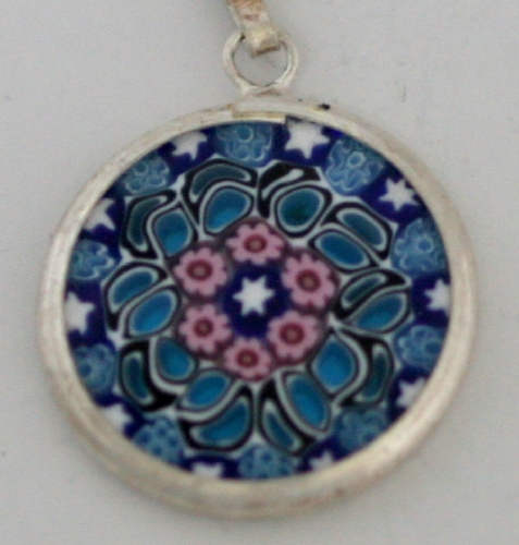 Murano Pendant ( 0.75 x 0.75 in.) # 09 - Click Image to Close